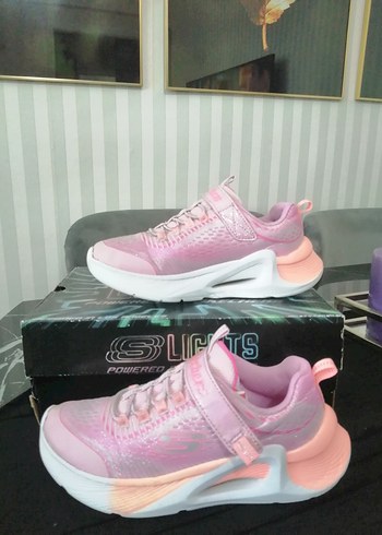 Kızlar için Pembe Skechers Bağcıklı Spor Ayakkabı - Görsel 12