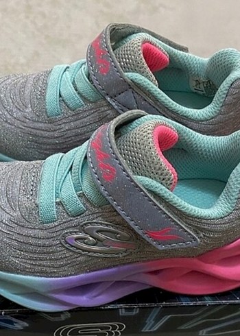 Kız Çocuk Gri Renkli Cırtlı Spor Ayakkabı - Görsel 4