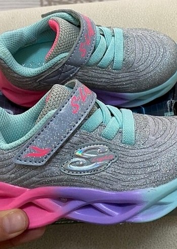 Kız Çocuk Gri Renkli Cırtlı Spor Ayakkabı - Görsel 5