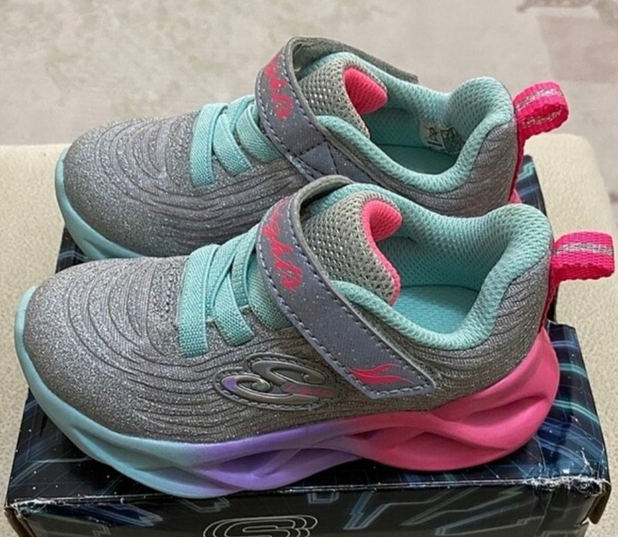 Kız Çocuk Gri Renkli Cırtlı Spor Ayakkabı - Görsel 4