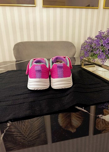 Kız Çocuk Pembe Renkli Cırt Cırtlı Spor Ayakkabı - Görsel 3