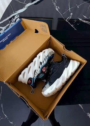 Renkli Yılan Desenli Erkek Çocuk Spor Ayakkabı - Görsel 2