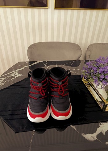 Kırmızı Erkek Çocuk Cırt Cırtlı Kauçuk Bot - Görsel 9