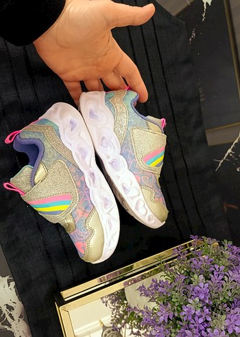 Kızlar için renkli bağcıksız spor ayakkabı - Görsel 3