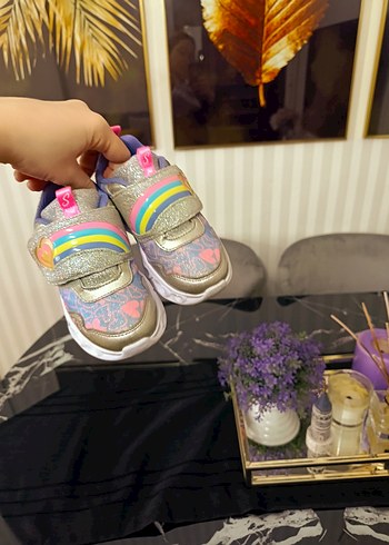 Kızlar için renkli bağcıksız spor ayakkabı - Görsel 2