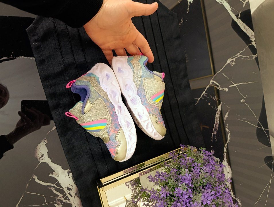 Kızlar için renkli bağcıksız spor ayakkabı - Görsel 3