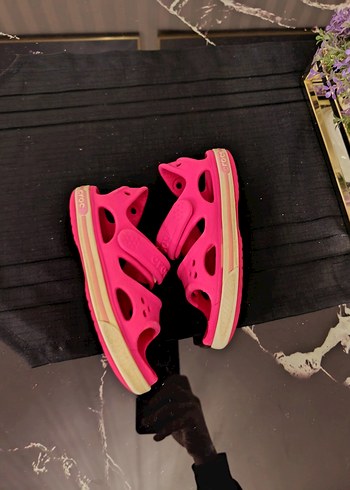 Kız Çocuk Pembe Cırtlı Kauçuk Sandalet - Görsel 3