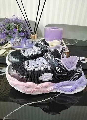 29 Beden siyah Renk SKECHERS KIZ ÇOCUK SPOR AYAKKABI 