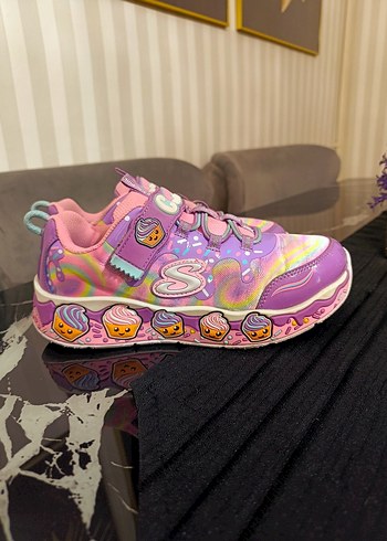 Skechers ürünü