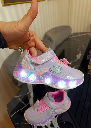 Skechers ürünü