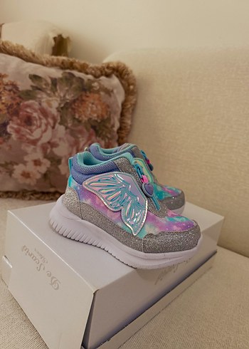 Skechers ürünü