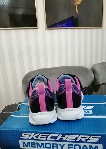 27 Beden mor Renk Skechers Büyük Kız Çocuk Renkli Işıklı Spor Ayakkabı