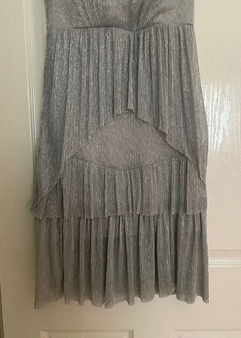 Parlak gümüş elbise - Görsel 3