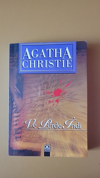 Agatha Christie/ Ve perde indi 