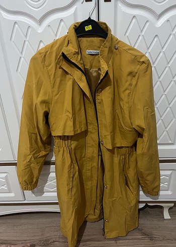 Sarı Bel Detaylı Yağmurluk - Görsel 2