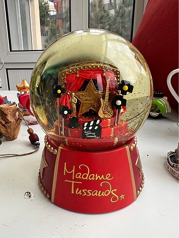 Kar Küresi - Madame Tussauds