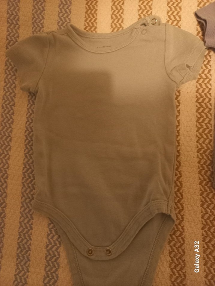 Gri Kısa Kollu Bebek Body 3 ü 75 tl - Görsel 3