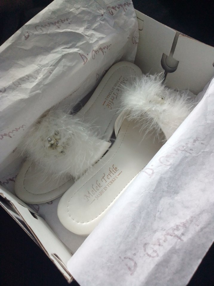 Beyaz Tüylü  gelin Terlik - Görsel 2