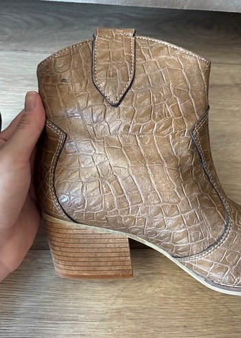 KADIN KOVBOY BOT - Görsel 7