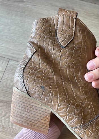 KADIN KOVBOY BOT - Görsel 8