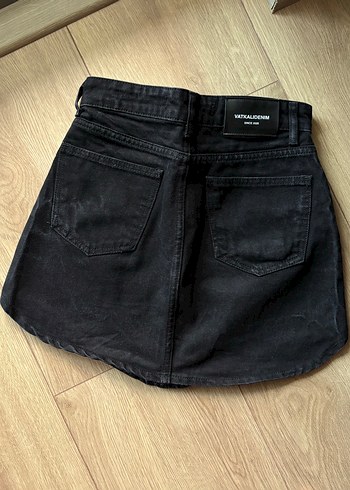 VATKALI SİYAH  DENİM ETEK - Görsel 5