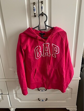 gap sweatshirt