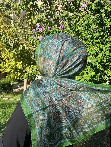 Hint İpeği Şal