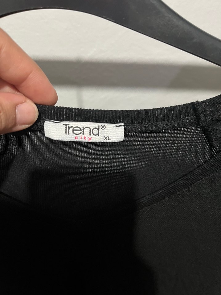 Uzun Kollu Siyah V Yaka Gotik Bluz - Görsel 2