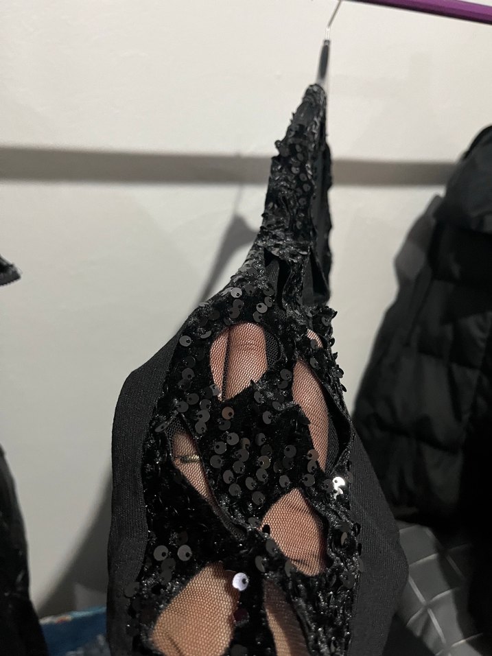 Uzun Kollu Siyah V Yaka Gotik Bluz - Görsel 3