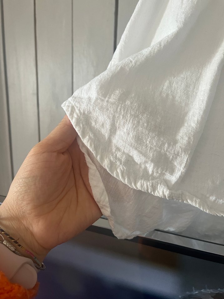 Kadın Beyaz Keten V Yaka Kısa Kollu Gömlek - Görsel 4