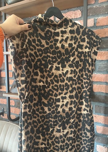 Leopar Desenli Boğazlı Midi Triko Elbise - Görsel 2