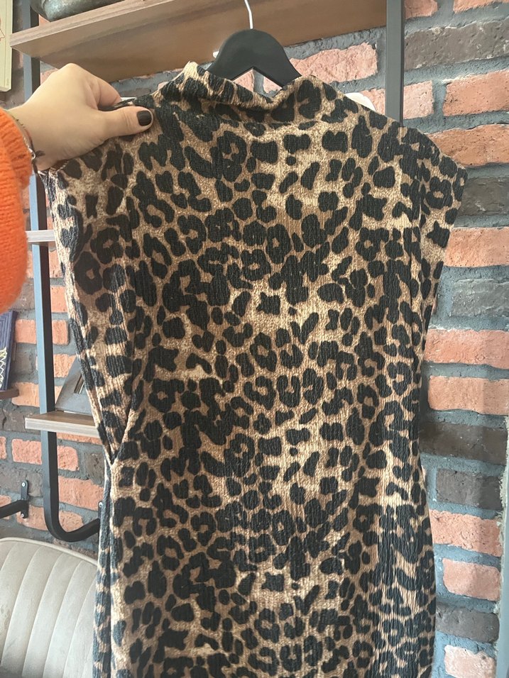 Leopar Desenli Boğazlı Midi Triko Elbise - Görsel 2