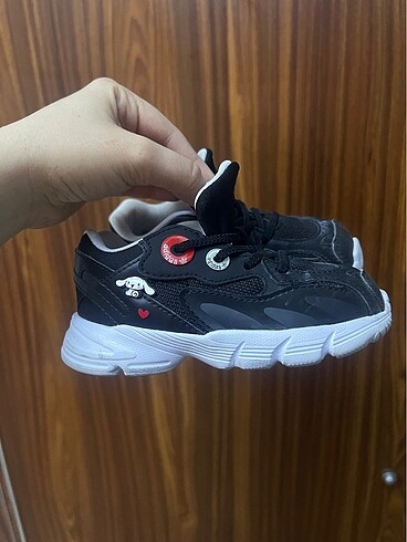 23 Beden siyah Renk Adidas