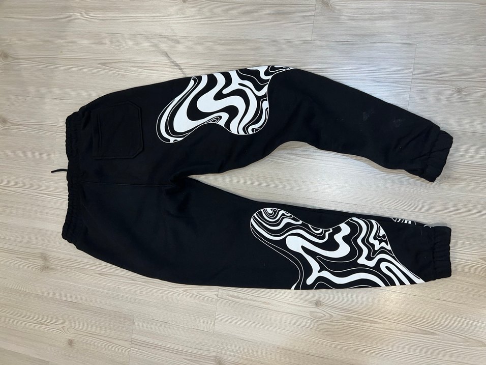 Siyah Zebra Desenli Fermuarlı Eşofman - Görsel 3