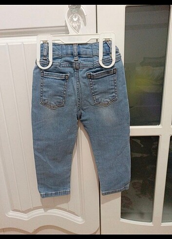 Erkek çocuk kot pantalon