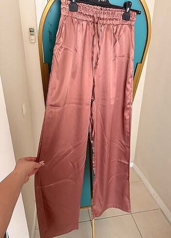 Zara Pembe saten yazlık pantolon