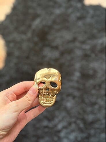 Peluş Kuru Kafa Broşlu Mont - Görsel 2