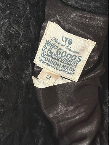 Peluş Kuru Kafa Broşlu Mont - Görsel 3