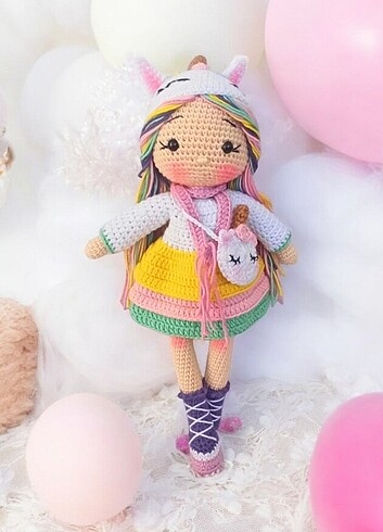 Amigurumi unicorn bebek
