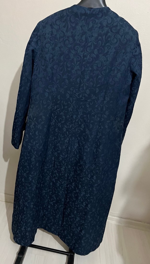 Lacivert Desen Kabartmalı Kadın Uzun Kaban - Görsel 2