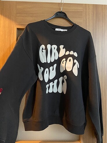 m Beden Bershka sweat
