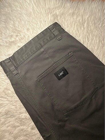 42 Beden haki Renk Bershka Pantolon