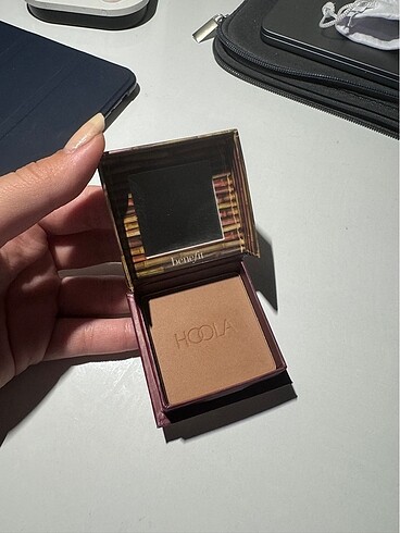 Benefit Cosmetics Benefit Hoola Bronzer
