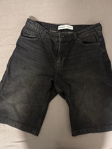 m Beden Siyah Bershka Jorts