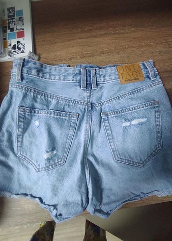 Stradivarius Kadın Mavi Pastel Yırtık Mini Kot Şort
