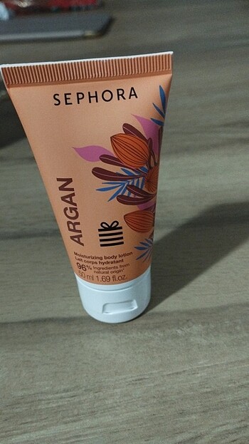 Sephora vücut kremi