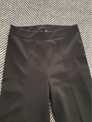 Düz kesim pantolon paça kesikli