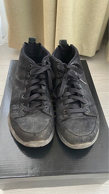 38 Beden Skechers spor bot