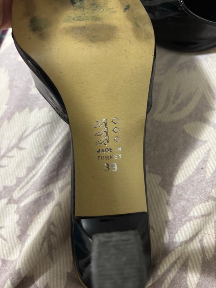 Kare Burunlu Siyah Topuklu Terlik - Görsel 4