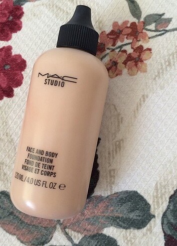 MAC Mac face and body